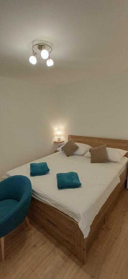 Holiday Home Peran Grebastica Luaran gambar
