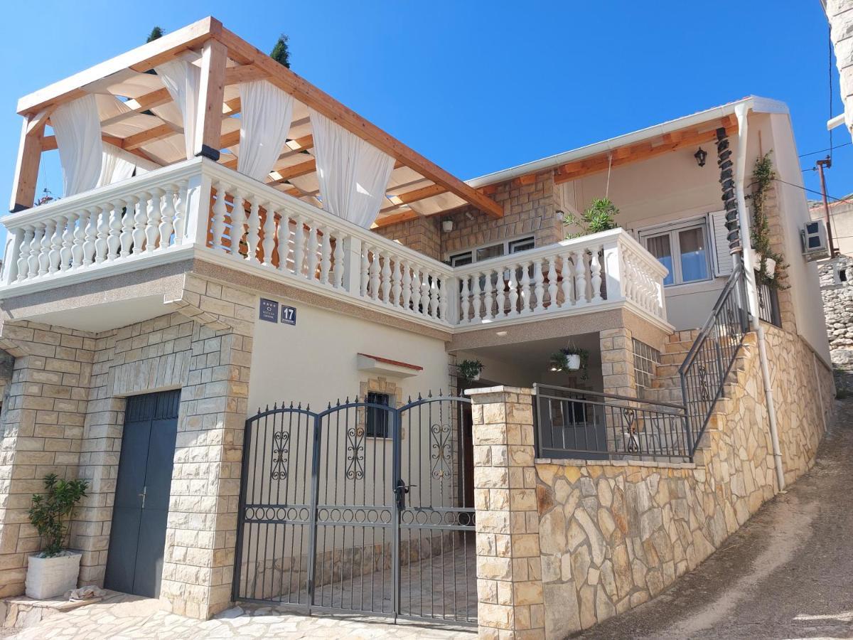 Holiday Home Peran Grebastica Luaran gambar