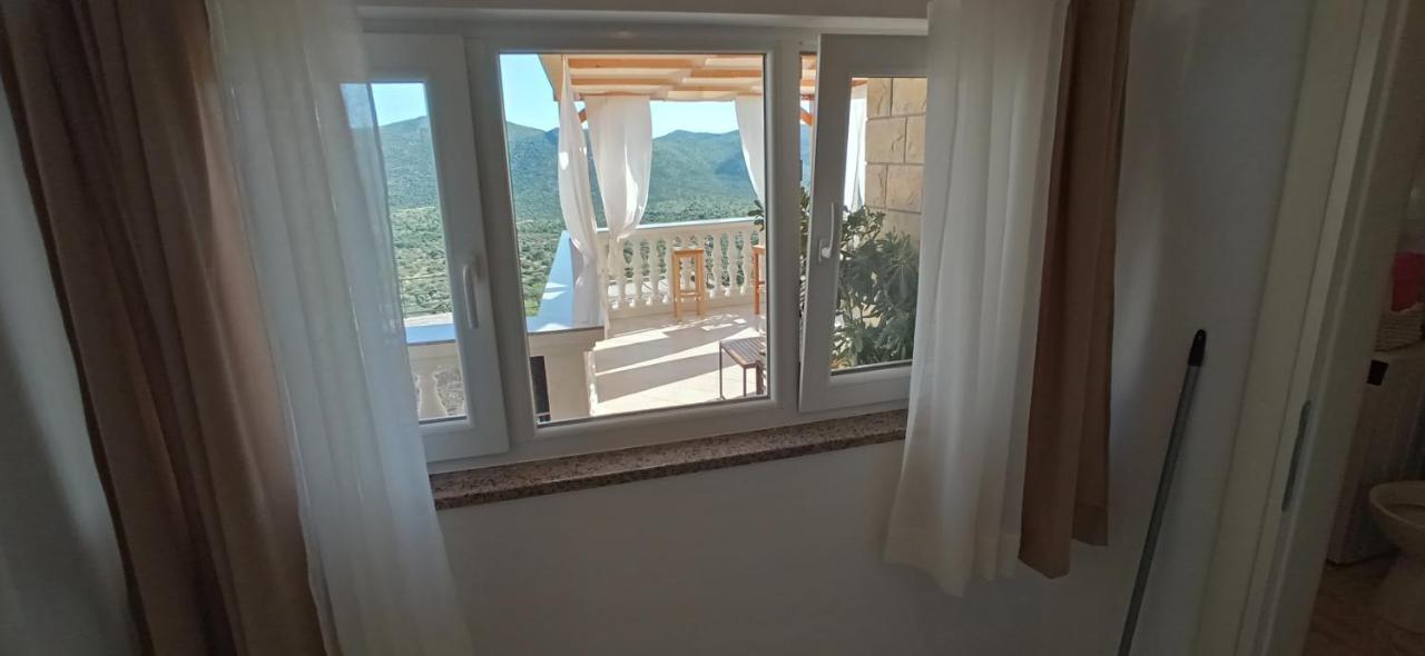 Holiday Home Peran Grebastica Luaran gambar
