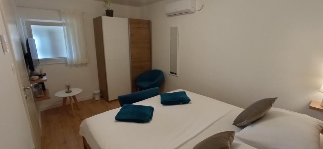 Holiday Home Peran Grebastica Luaran gambar