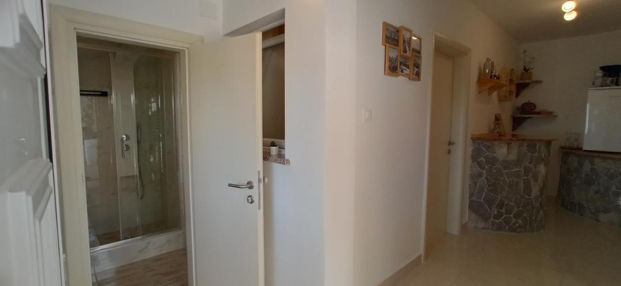 Holiday Home Peran Grebastica Luaran gambar