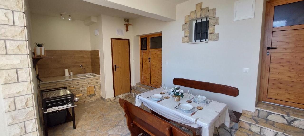 Holiday Home Peran Grebastica Luaran gambar