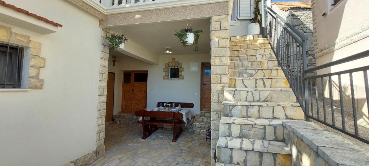 Holiday Home Peran Grebastica Luaran gambar