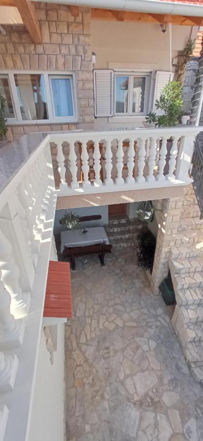 Holiday Home Peran Grebastica Luaran gambar