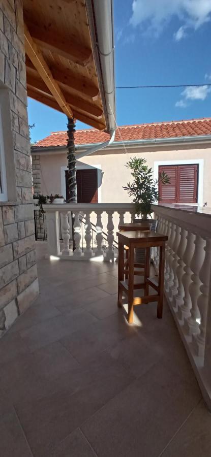 Holiday Home Peran Grebastica Luaran gambar