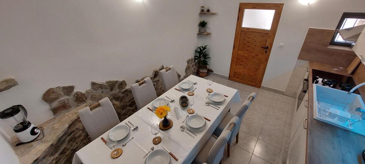 Holiday Home Peran Grebastica Luaran gambar