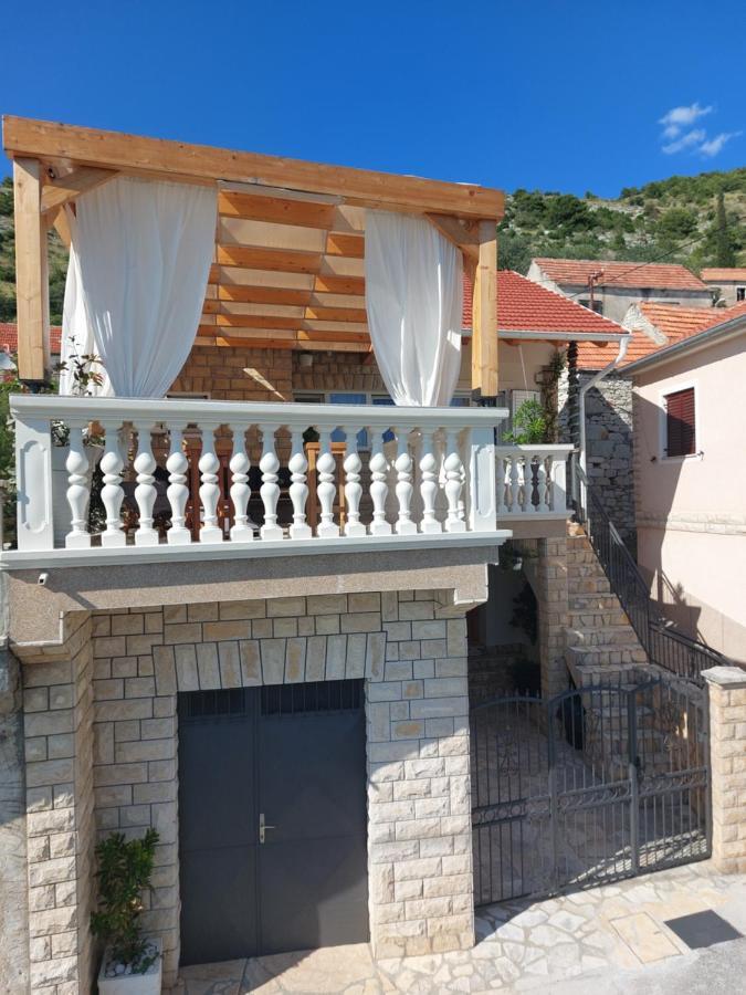 Holiday Home Peran Grebastica Luaran gambar