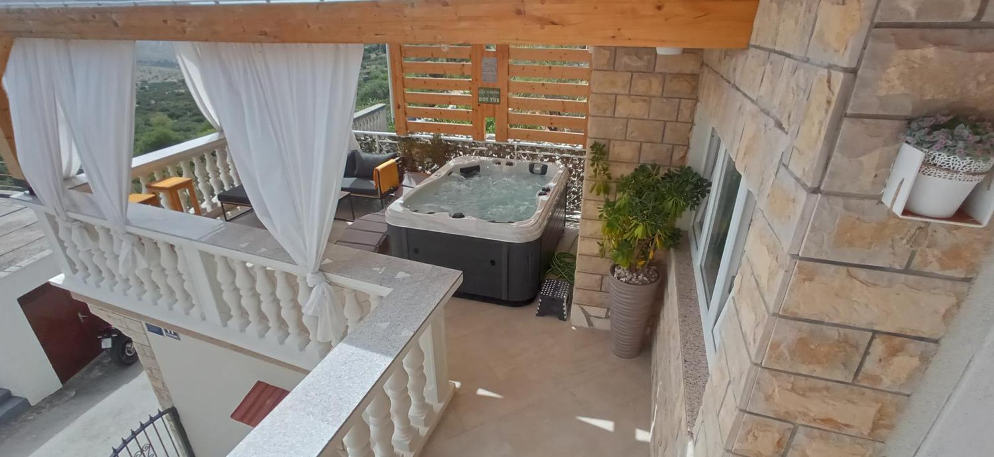 Holiday Home Peran Grebastica Luaran gambar