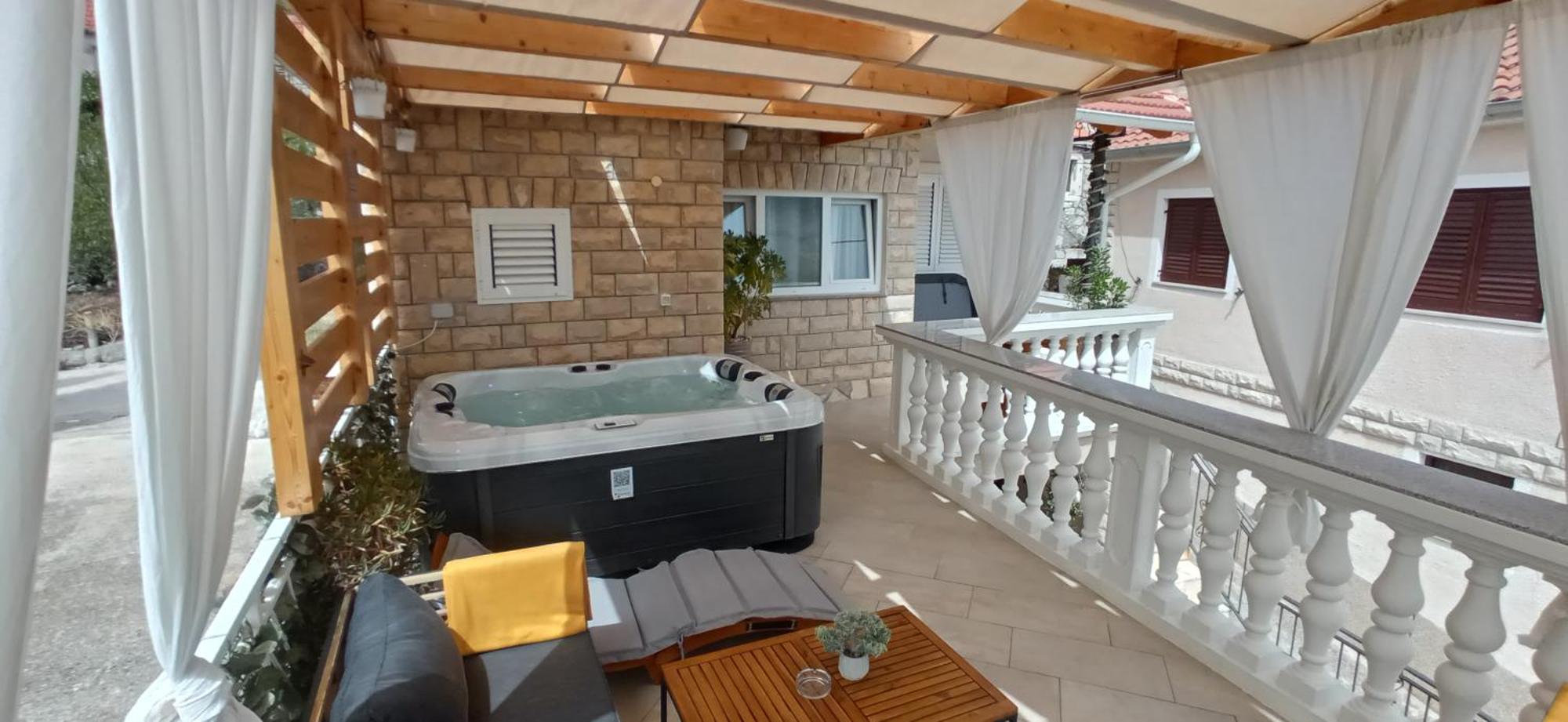 Holiday Home Peran Grebastica Luaran gambar